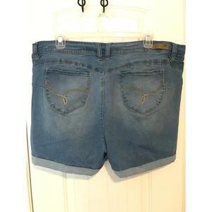 YMI Wanna Betta Butt? Jean Shorts, sz 24